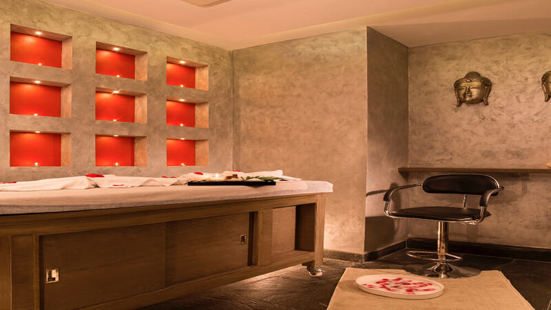 Summer Spa Experience to Enjoy at a Luxury Boutique Hotel: Tuscan at Aauris